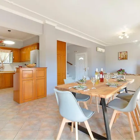 Вилла Tranquil Corfu 3 Bedrooms Chrinos Gated Pool Агиос-Георгиос-Пагон