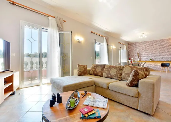 Vila Tranquil Corfu 3 Bedrooms Chrinos Gated Pool