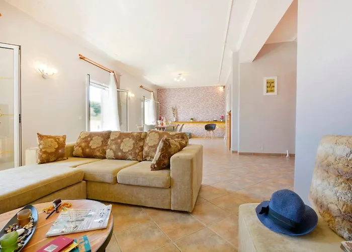 Vila Tranquil Corfu 3 Bedrooms Chrinos Gated Pool